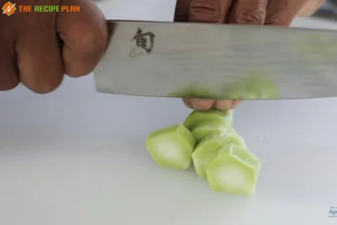 Texas-Roadhouse-Broccoli-Recipe-Step-2
