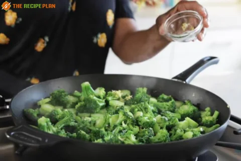 Texas-Roadhouse-Broccoli-Recipe-Step-9