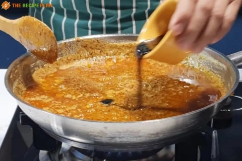 Lotus-Seafood-Crack-Sauce-Recipe-_Step-4_