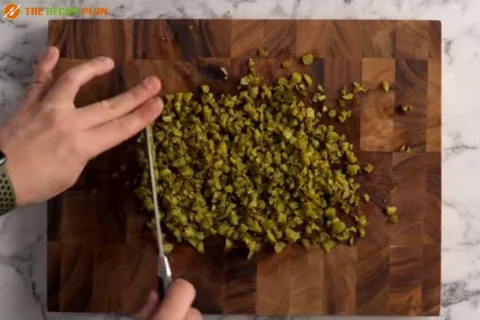 Texas-Roadhouse-Tartar-Sauce-Recipe-Step-01