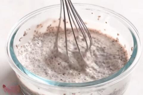 Chia seed and Greek yogurt pudding Recipe